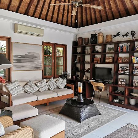 Villa Aliya Sanur 外观 照片